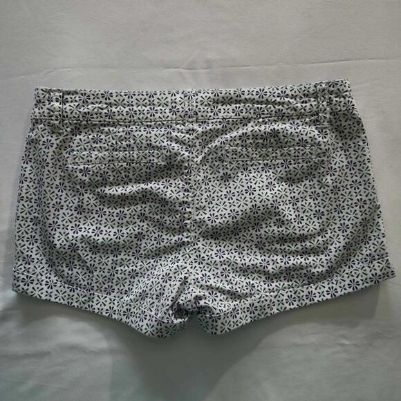 SO Heritage Women 7 Moroccan Print White Navy Green Cuffed Chino Short Shorts - Picture 6 of 7